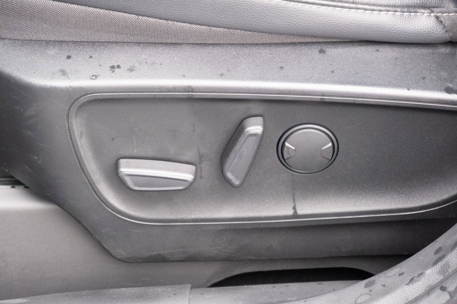 Used 2021 Ford Escape Titanium image 13