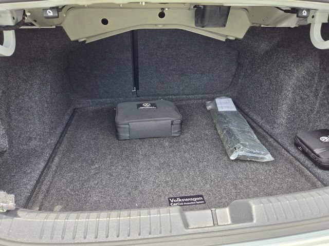 Used 2023 Volkswagen Jetta SE w/ Panoramic Sunroof Package FWD image 16
