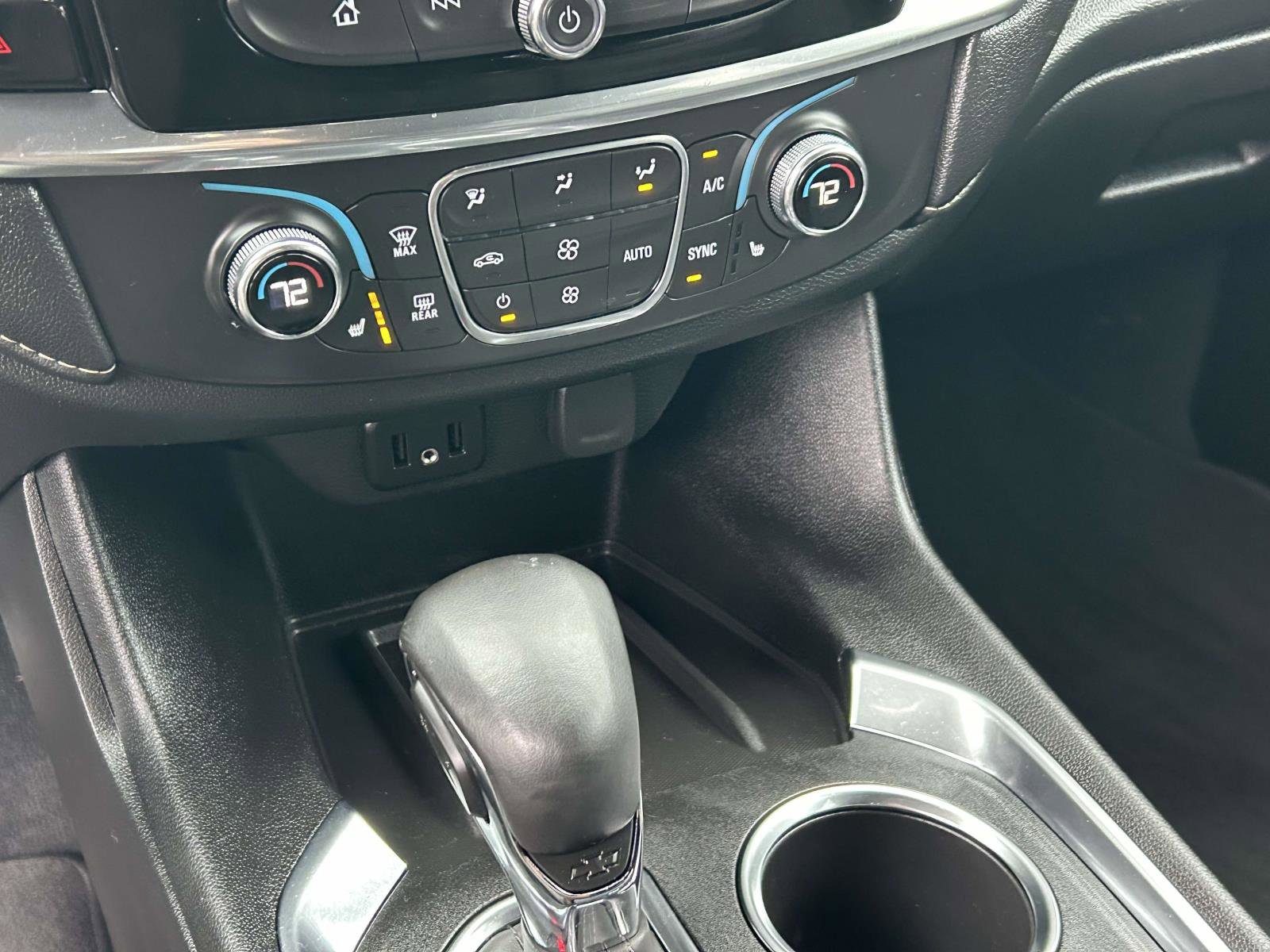 Used 2023 Chevrolet Traverse LT image 25