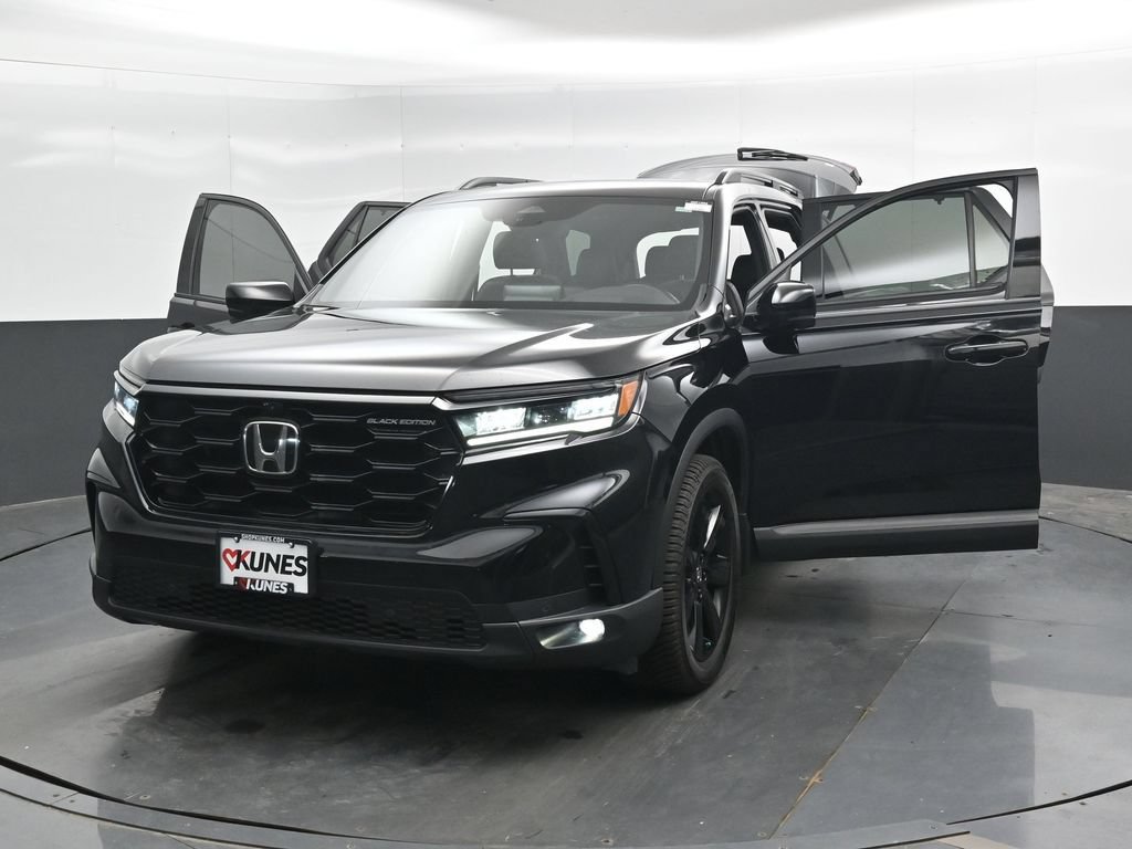 Used 2025 Honda Pilot Black Edition image 49