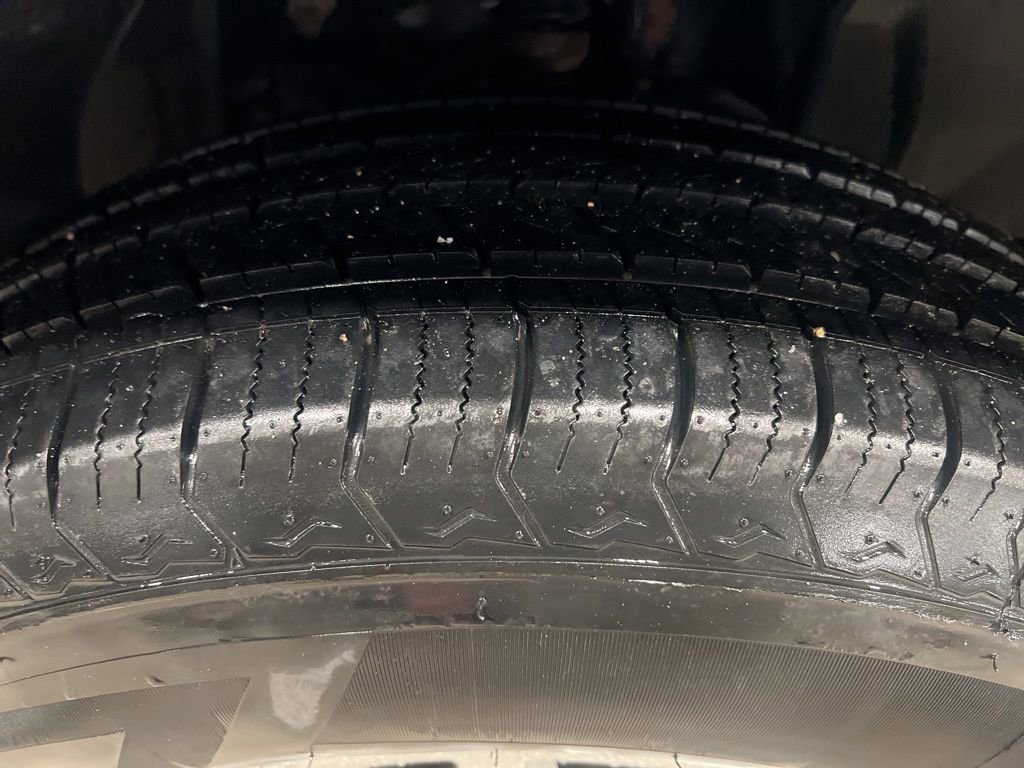 Certified 2018 Nissan Frontier SV image 35