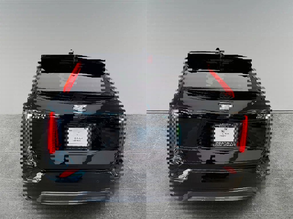 New 2025 Cadillac Optiq Sport 2 w/ LPO, ONYX Package image 10