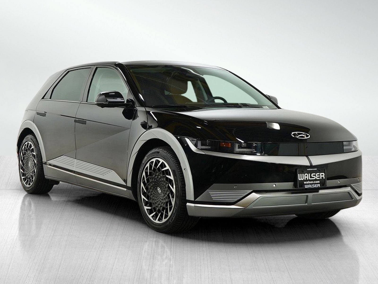 Used 2024 Hyundai Ioniq 5 Limited image 8