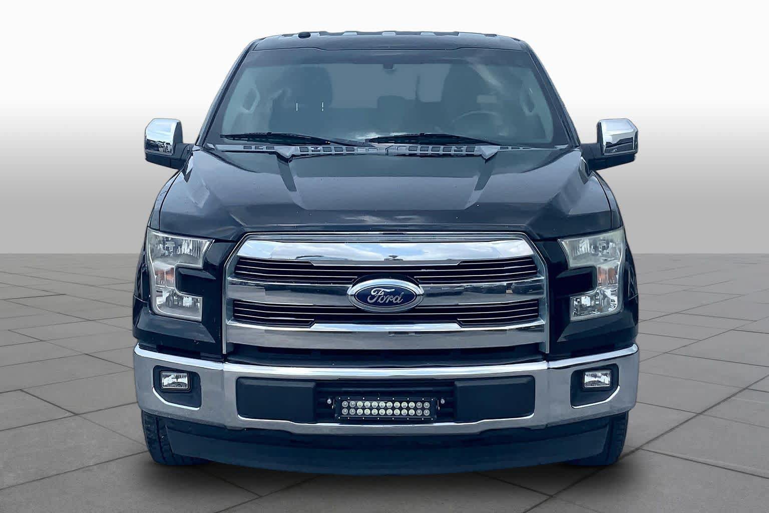 Used 2017 Ford F150 XLT w/ Equipment Group 302A Luxury RWD image 4