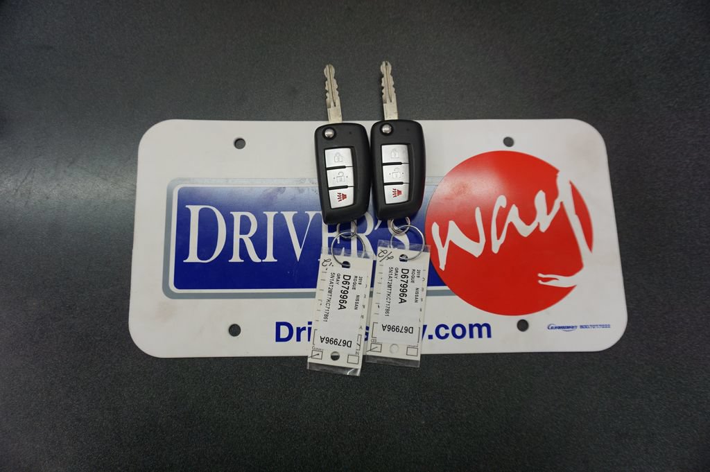 Used 2019 Nissan Rogue S w/ Special Edition Package FWD image 14