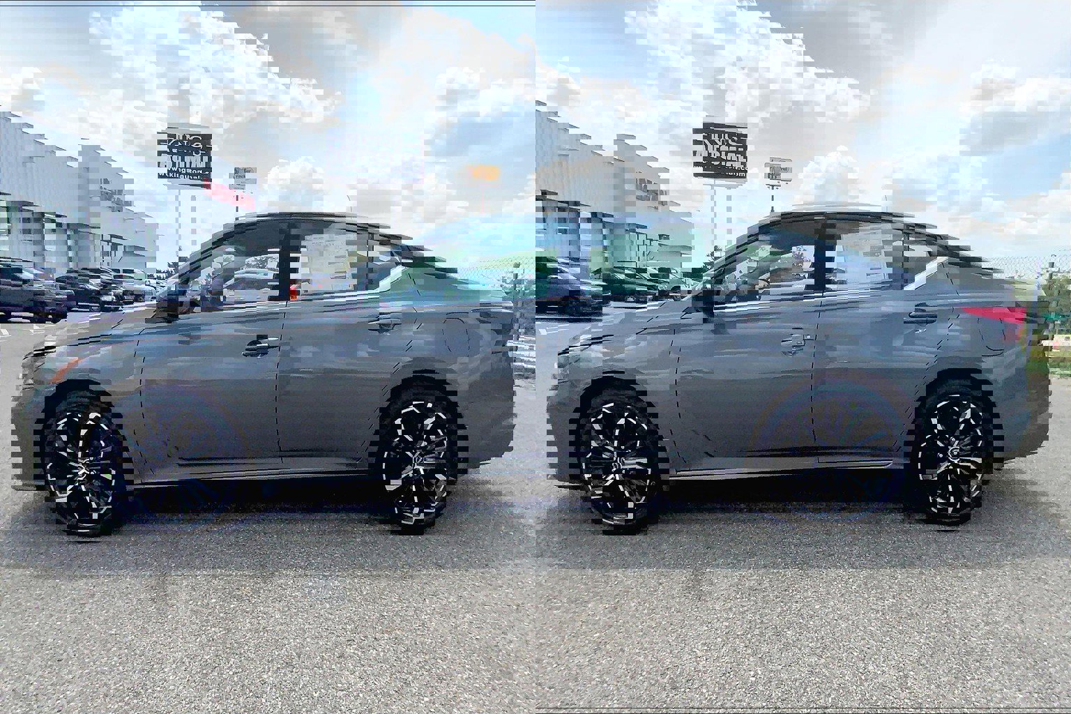 New 2025 Nissan Altima 2.5 SR w/ SR Premium Package image 23