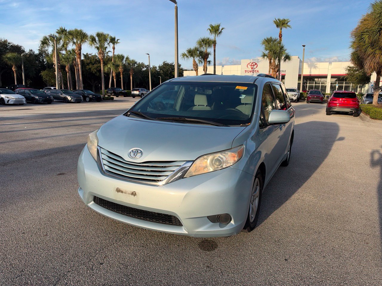 Used 2016 Toyota Sienna LE
