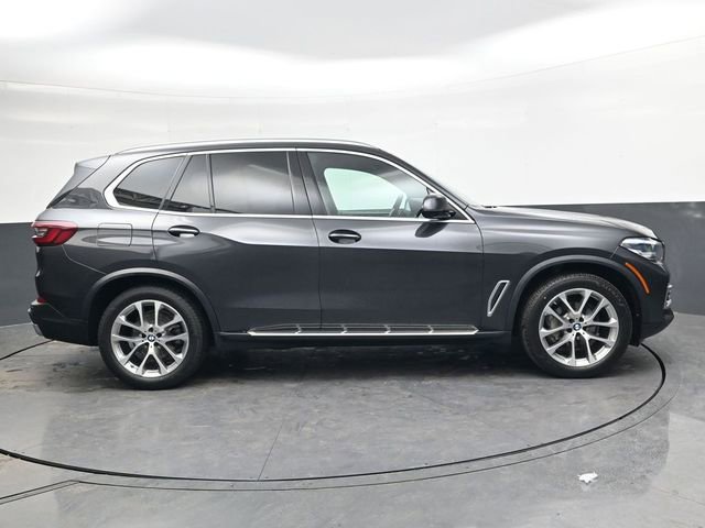 Used 2021 BMW X5 xDrive40i w/ Premium Package 2 image 3