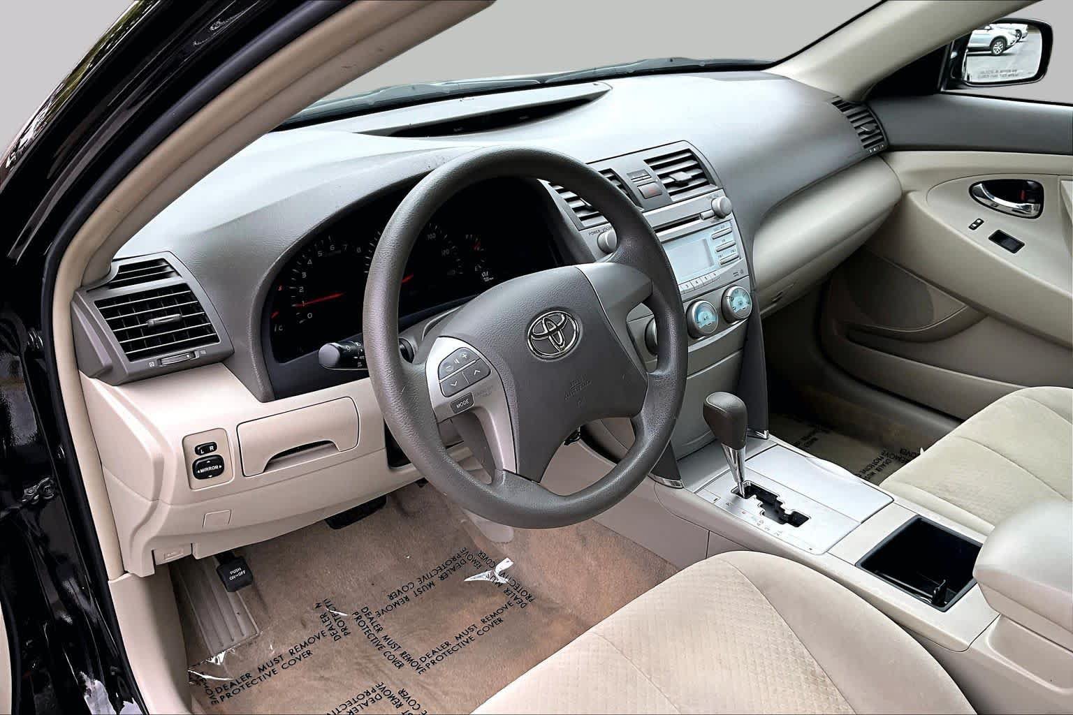 Used 2009 Toyota Camry LE FWD image 16