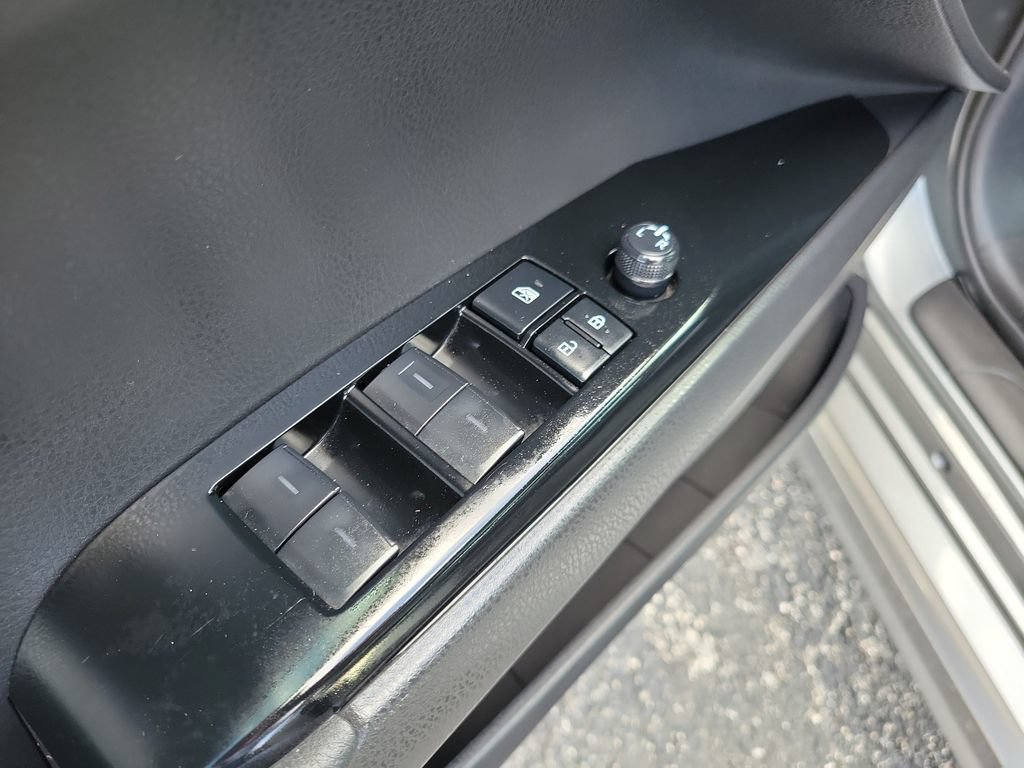 Used 2025 Toyota Camry LE FWD image 18