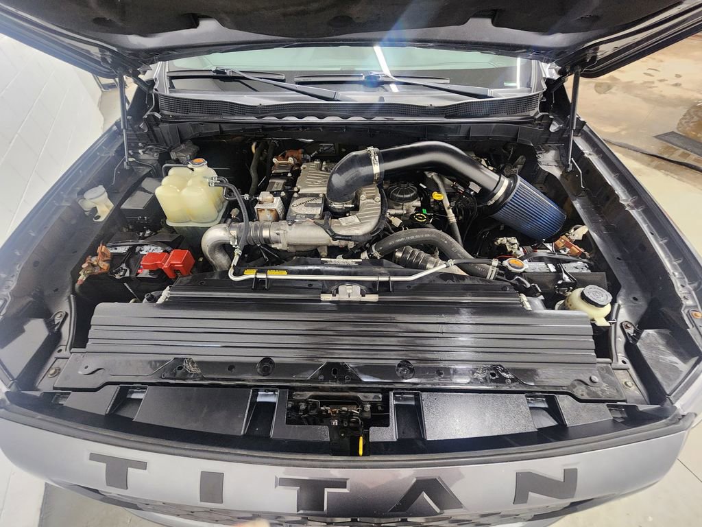 Used 2019 Nissan Titan SV w/ SV Convenience Package AWD/4WD image 35