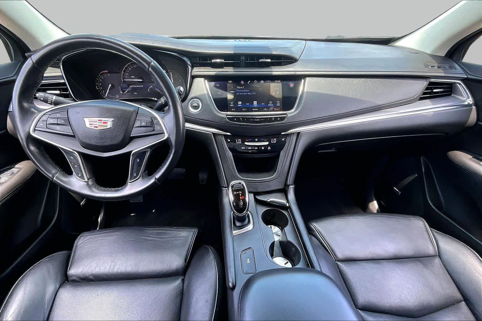Used 2017 Cadillac XT5 Luxury w/ Driver Awareness Package FWD image 14