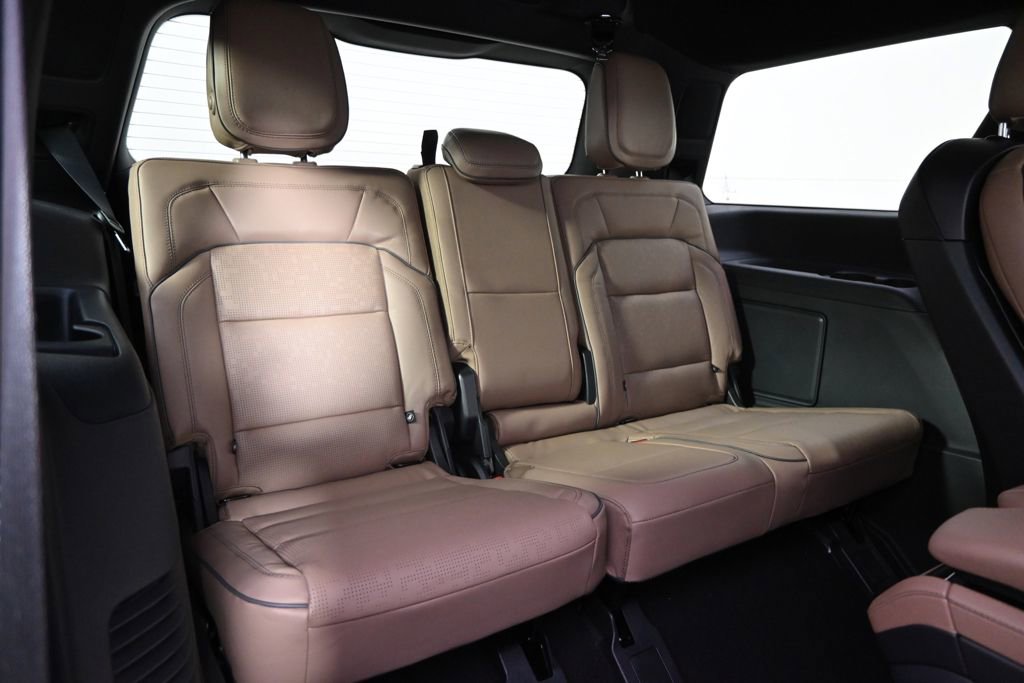 New 2026 Lincoln Navigator Black Label image 19