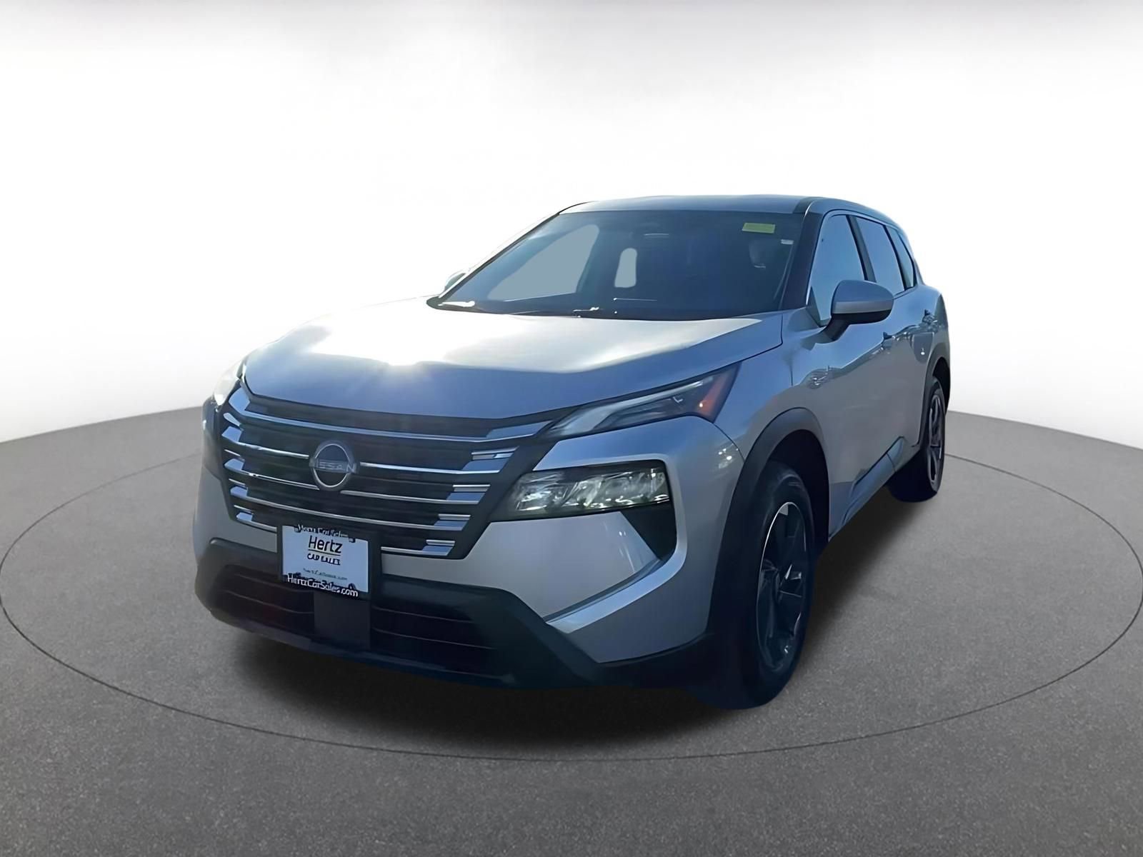 Used 2025 Nissan Rogue SV image 4