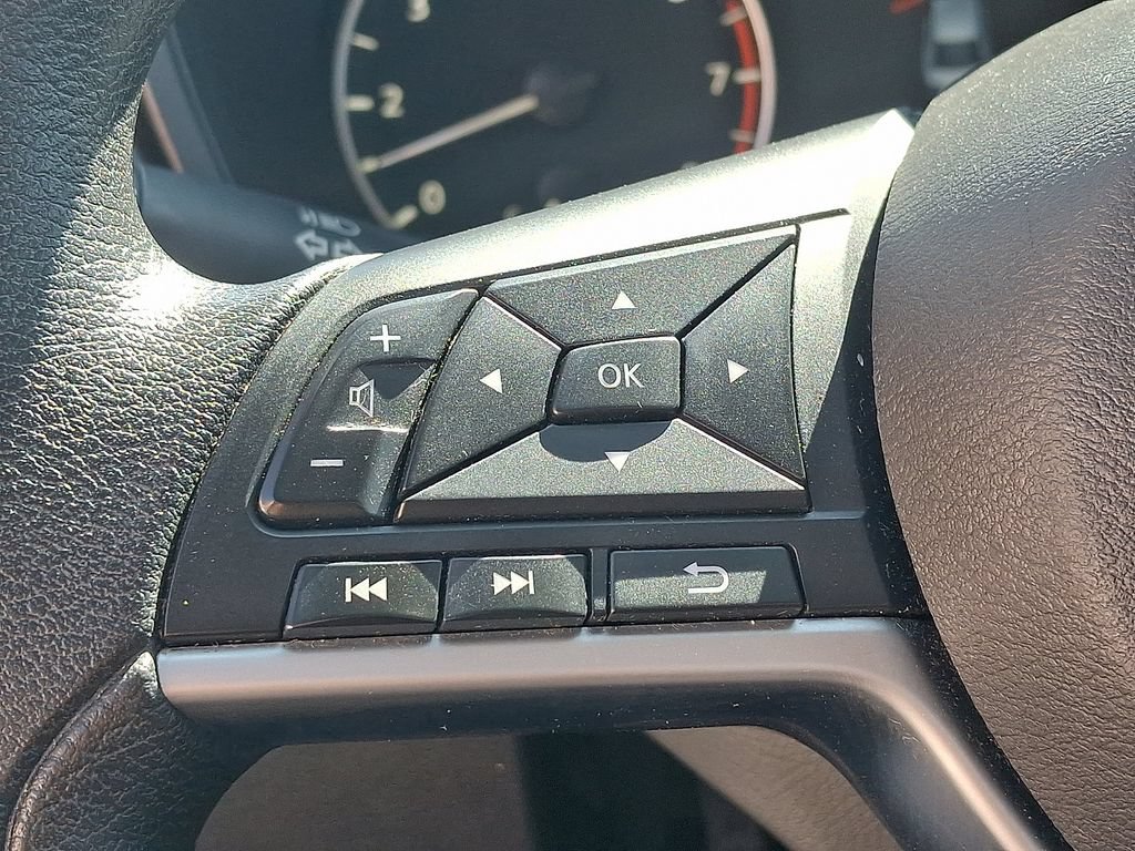Used 2024 Nissan Altima 2.5 SV FWD image 21