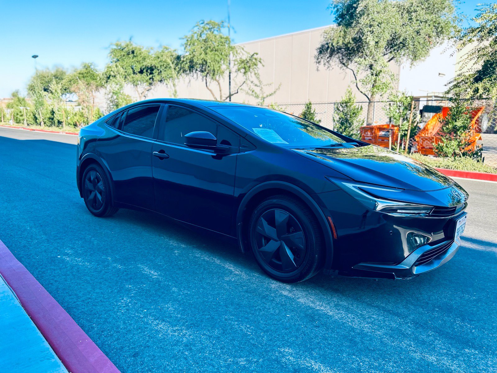 Used 2023 Toyota Prius LE FWD image 9