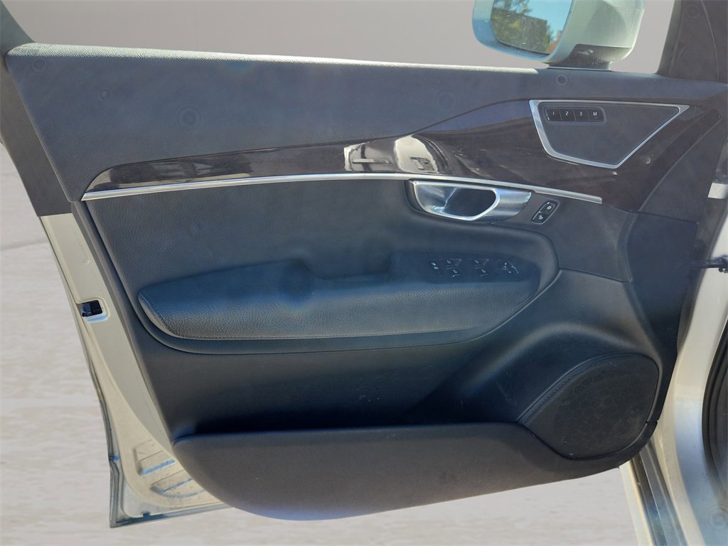 Used 2019 Volvo XC90 T6 Momentum w/ Advanced Package image 14