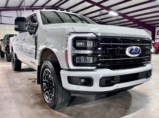 Used 2025 Ford F250 Platinum AWD/4WD image 1