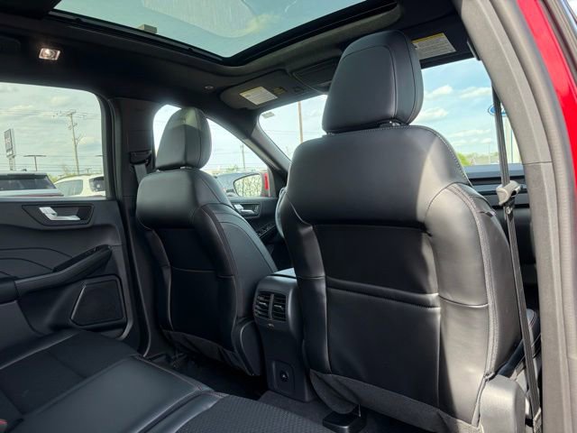 Used 2026 Ford Escape ST-Line Select w/ Equipment Group 401A AWD/4WD image 19