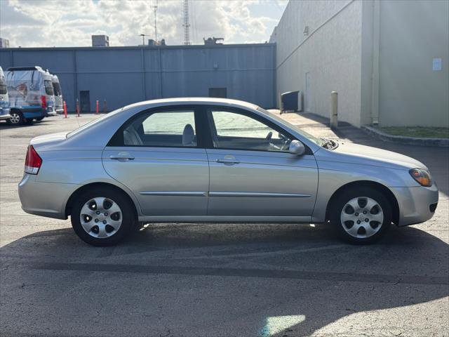 Used 2009 Kia Spectra LX FWD image 8