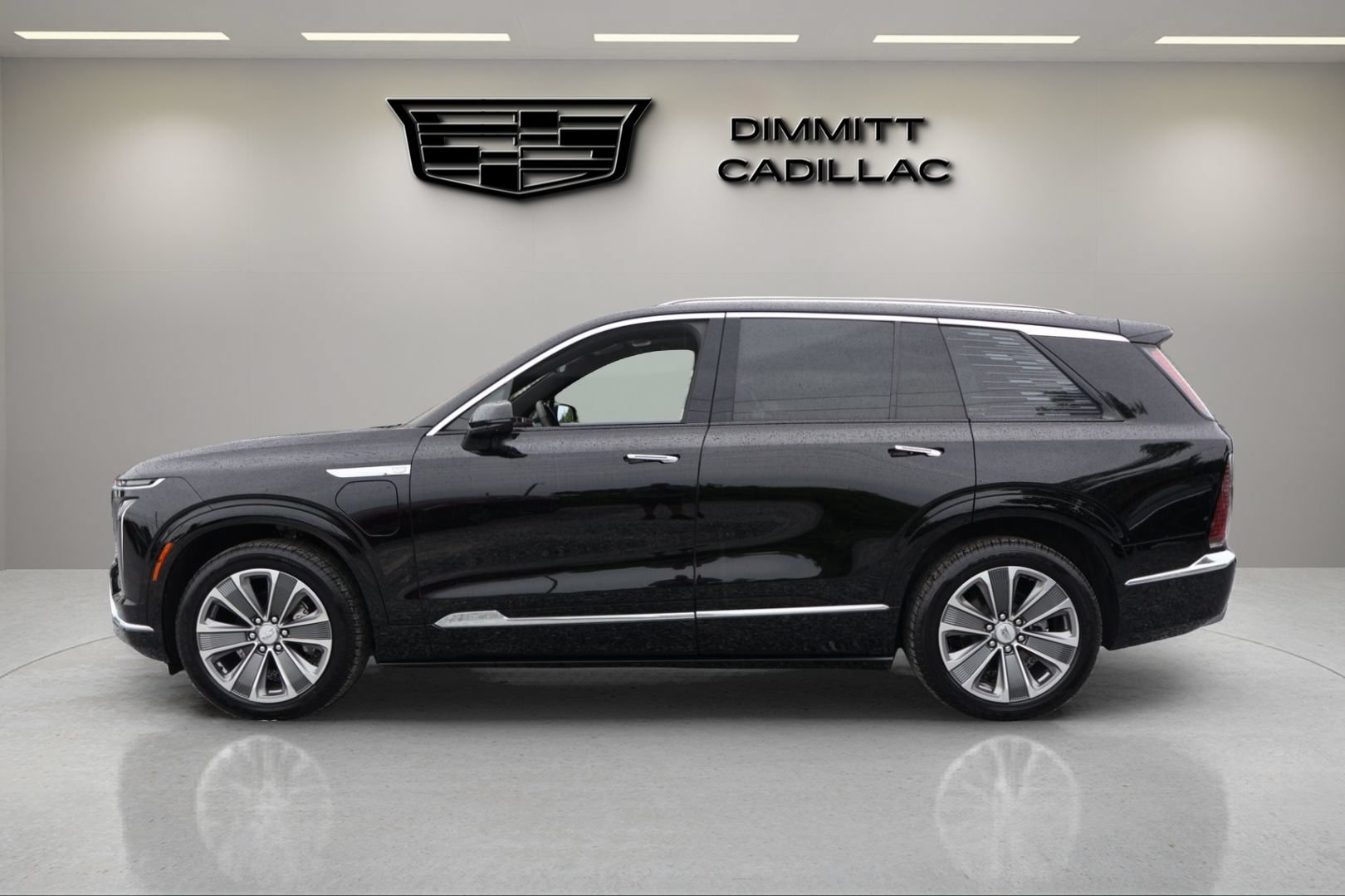 Certified 2026 Cadillac Vistiq Luxury AWD/4WD image 8