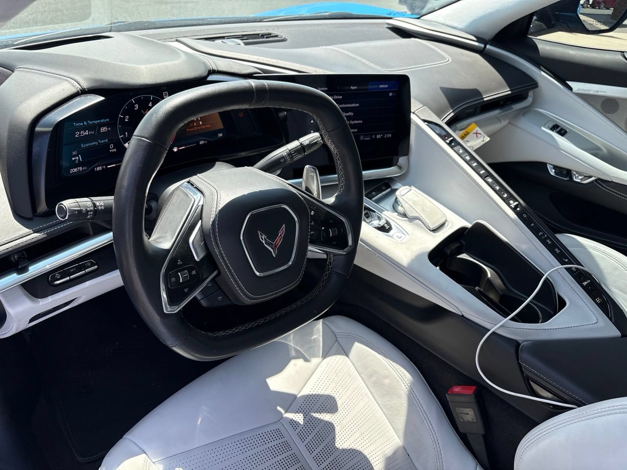Used 2023 Chevrolet Corvette Stingray Premium Conv w/ Z51 Performance Package RWD image 4