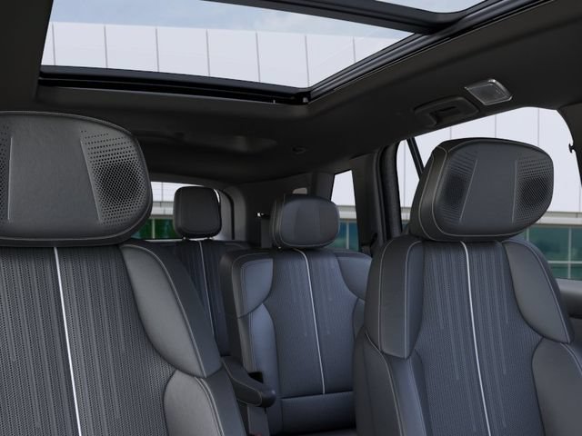 New 2027 Cadillac Vistiq Sport w/ LPO, Floor Liner Package AWD/4WD image 24