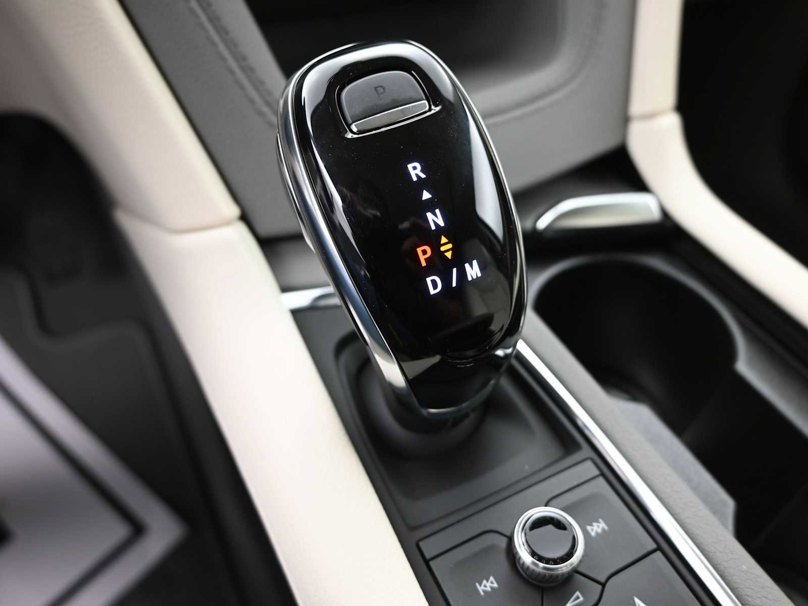 New 2025 Cadillac XT5 Premium Luxury w/ Technology Package image 16