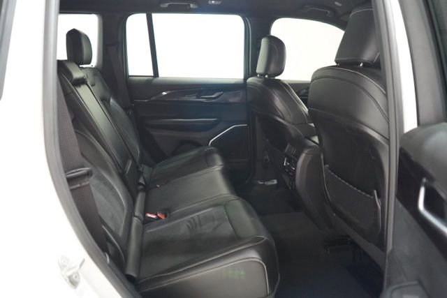 Used 2022 Jeep Grand Cherokee Altitude image 36