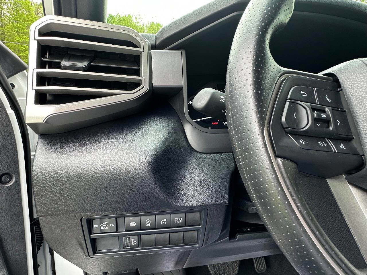 Used 2025 Toyota Tundra SR5 AWD/4WD image 29