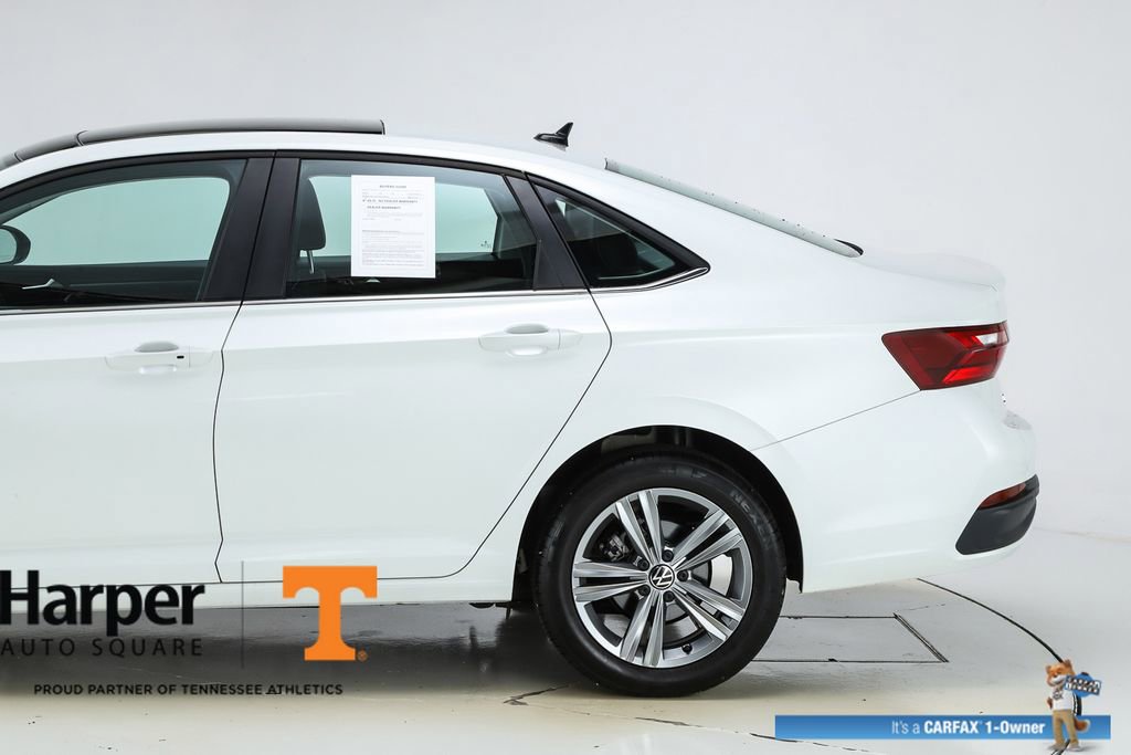 Used 2024 Volkswagen Jetta SE w/ Panoramic Sunroof Package image 41