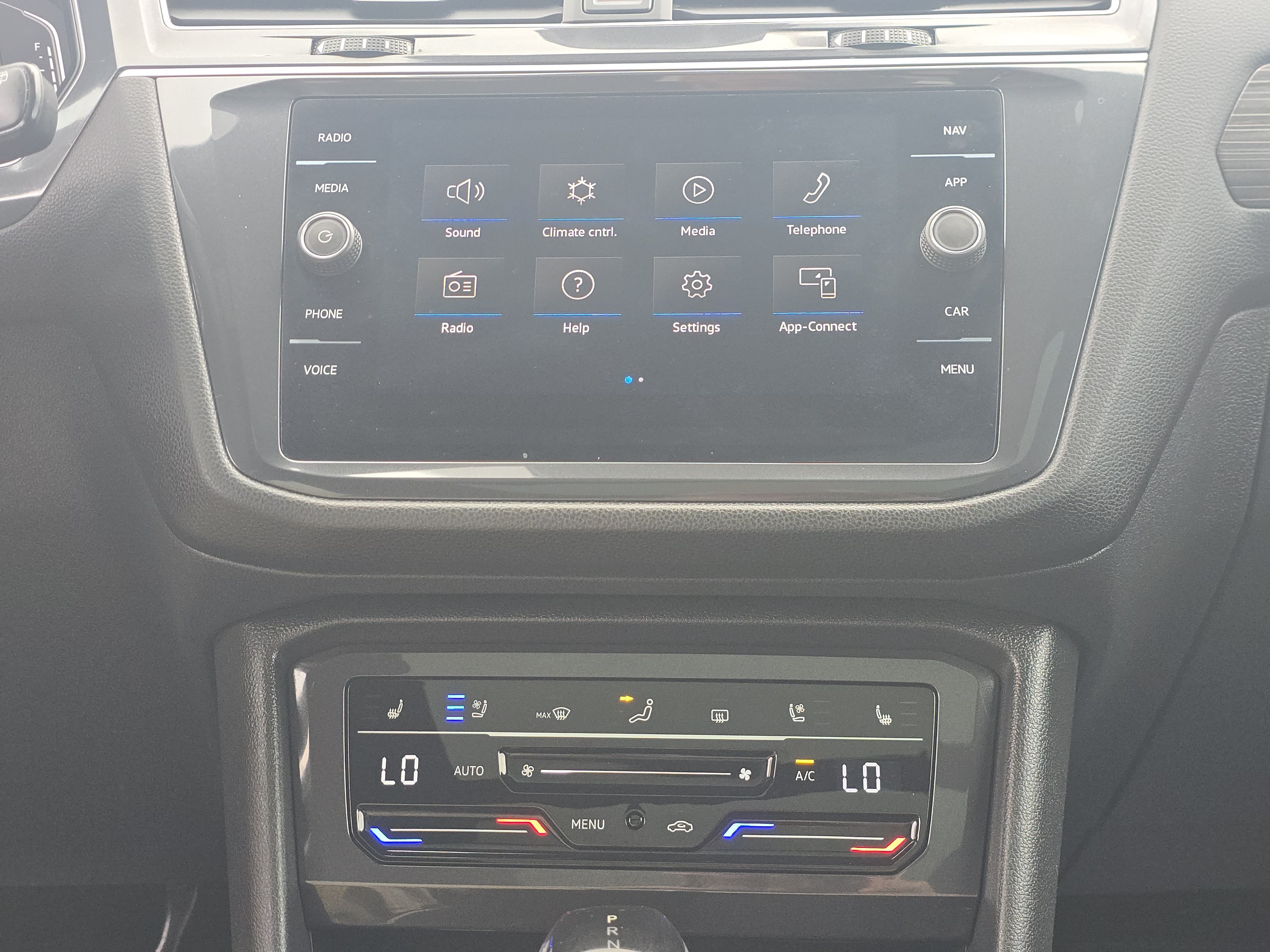 Certified 2024 Volkswagen Tiguan SEL R-Line AWD/4WD image 26