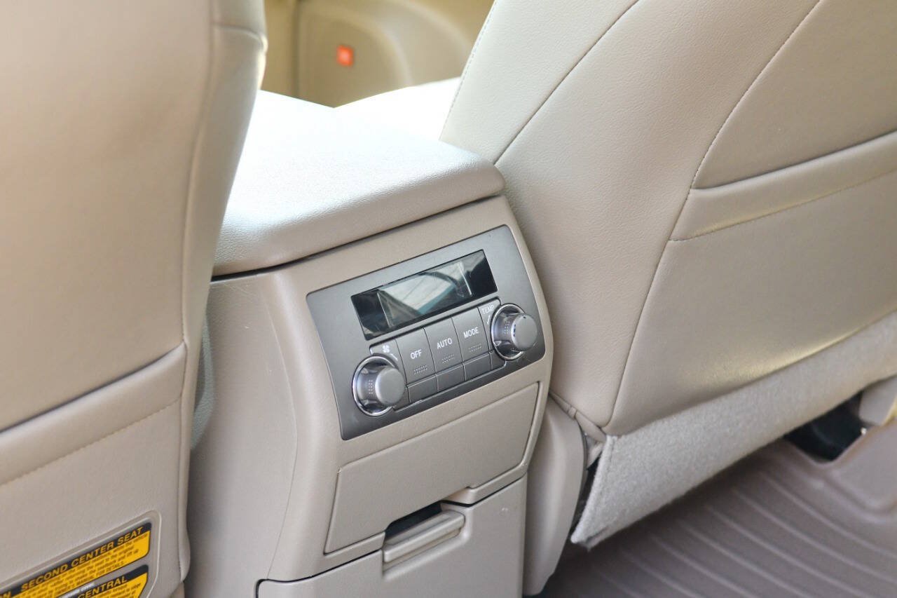 Used 2010 Toyota Highlander Limited AWD/4WD image 21