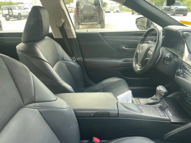 Used 2019 Lexus ES 300h w/ Premium Package FWD image 8