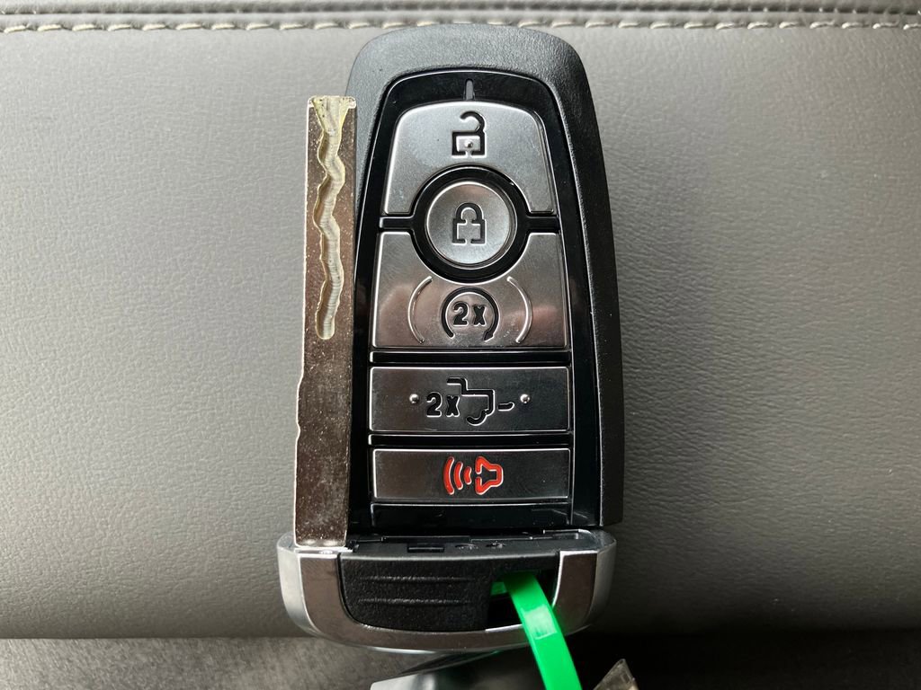 New 2026 Ford F250 Platinum w/ Platinum Plus Package image 34