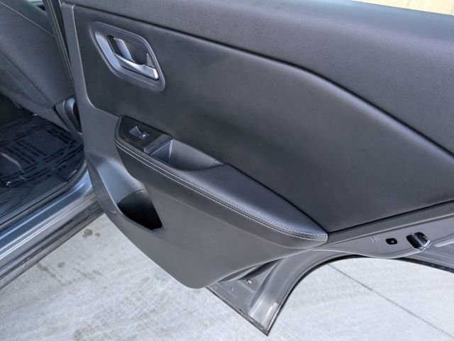 Used 2024 Nissan Rogue SV image 28