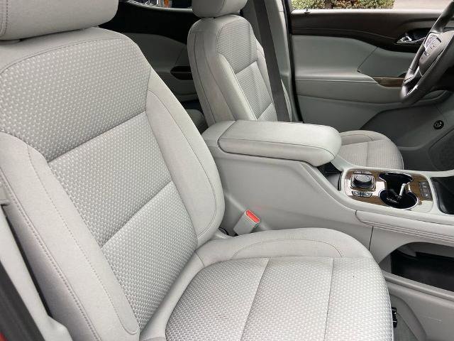 Used 2023 GMC Acadia SLE w/ Driver Convenience Package image 23