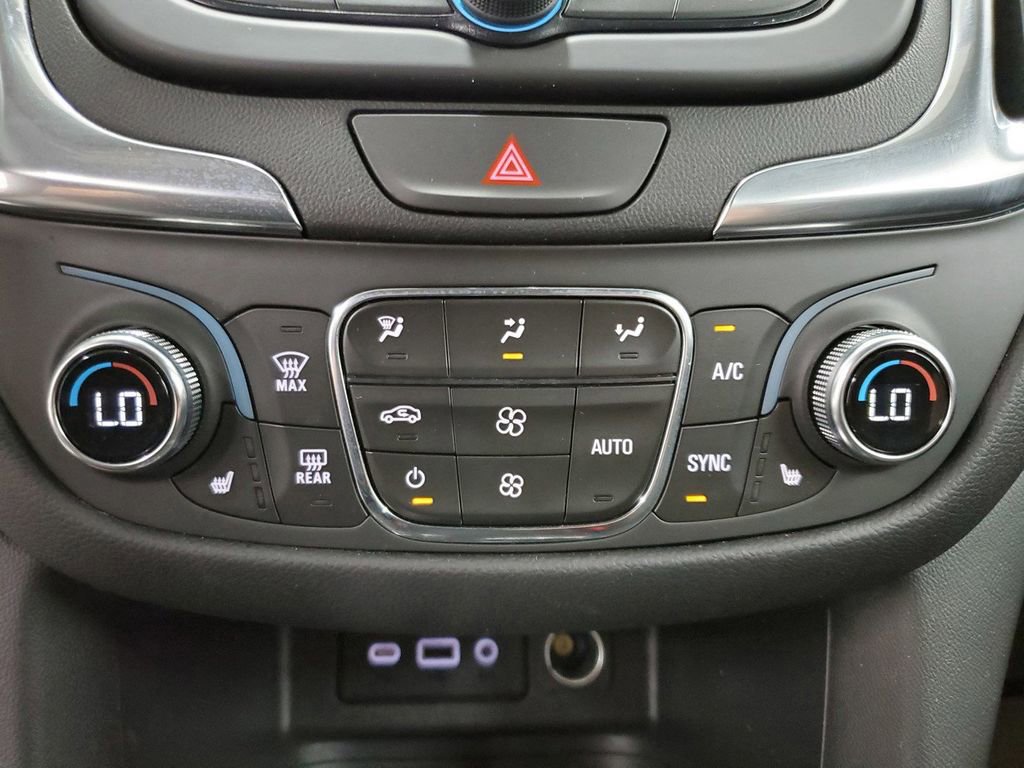 Used 2021 Chevrolet Equinox LT FWD image 19