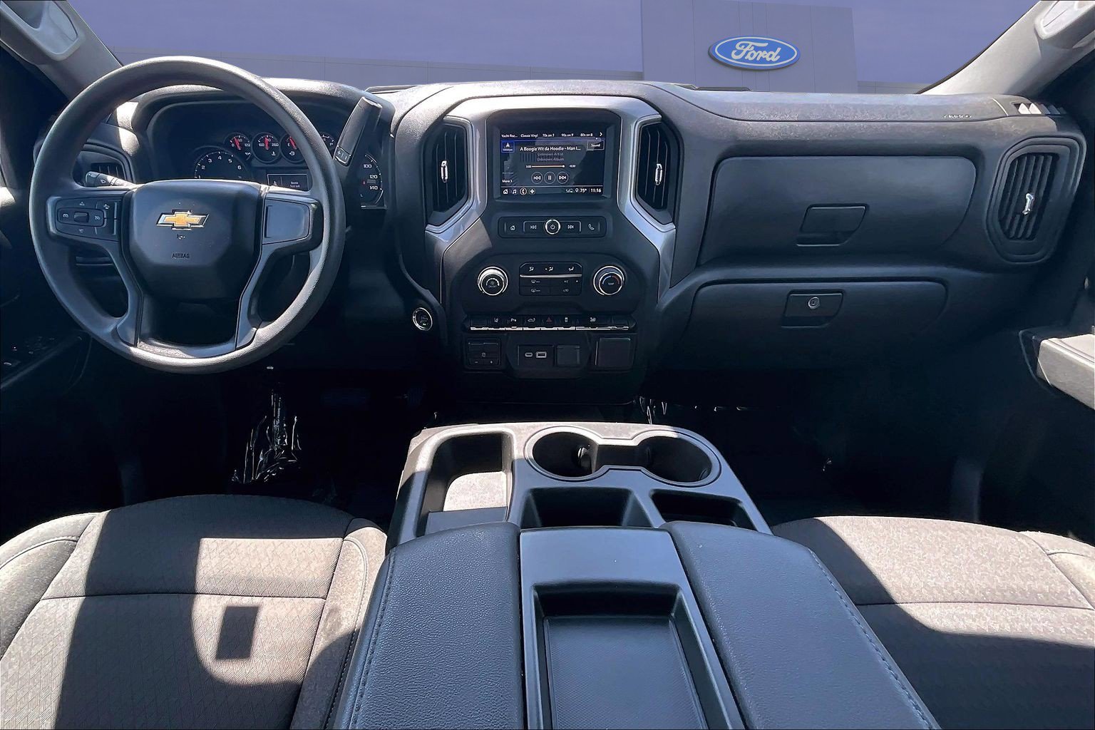 Used 2024 Chevrolet Silverado 2500 Custom w/ Custom Value Package AWD/4WD image 8