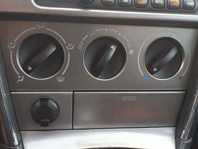 Used 2004 Toyota Matrix FWD image 20
