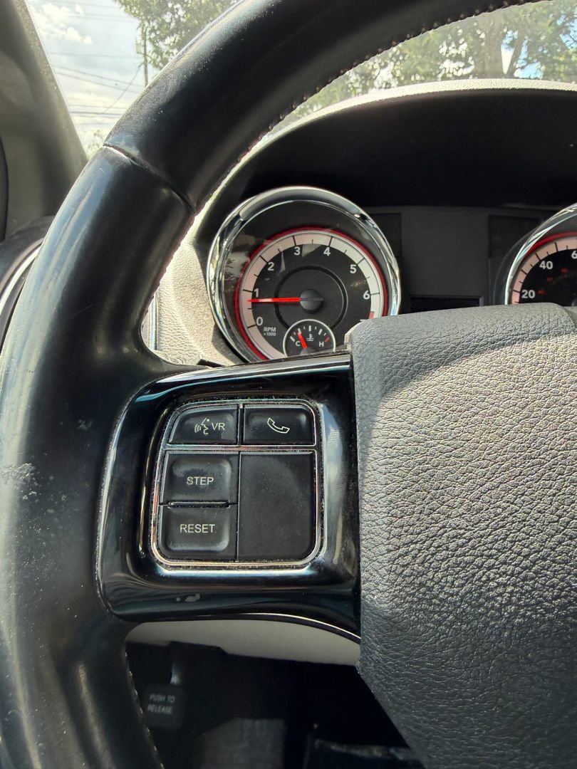 Used 2017 Dodge Grand Caravan SXT FWD image 22