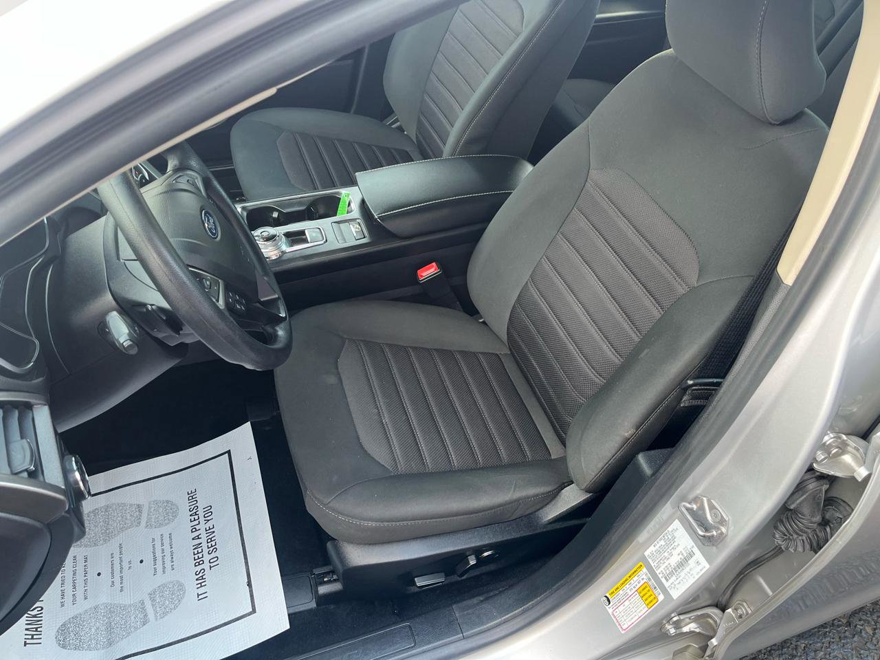 Used 2019 Ford Fusion SE image 23