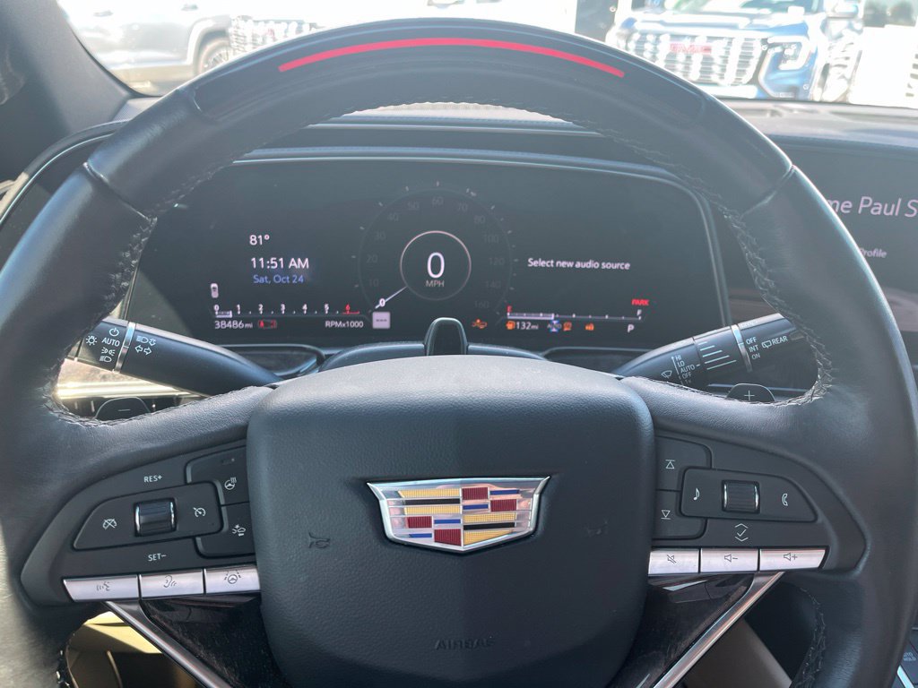 Used 2023 Cadillac Escalade Premium Luxury AWD/4WD image 12