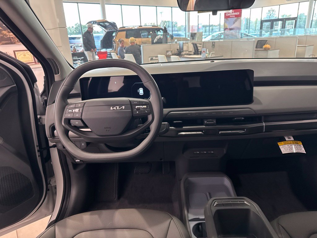 New 2027 Kia EV3 Wind AWD/4WD image 13
