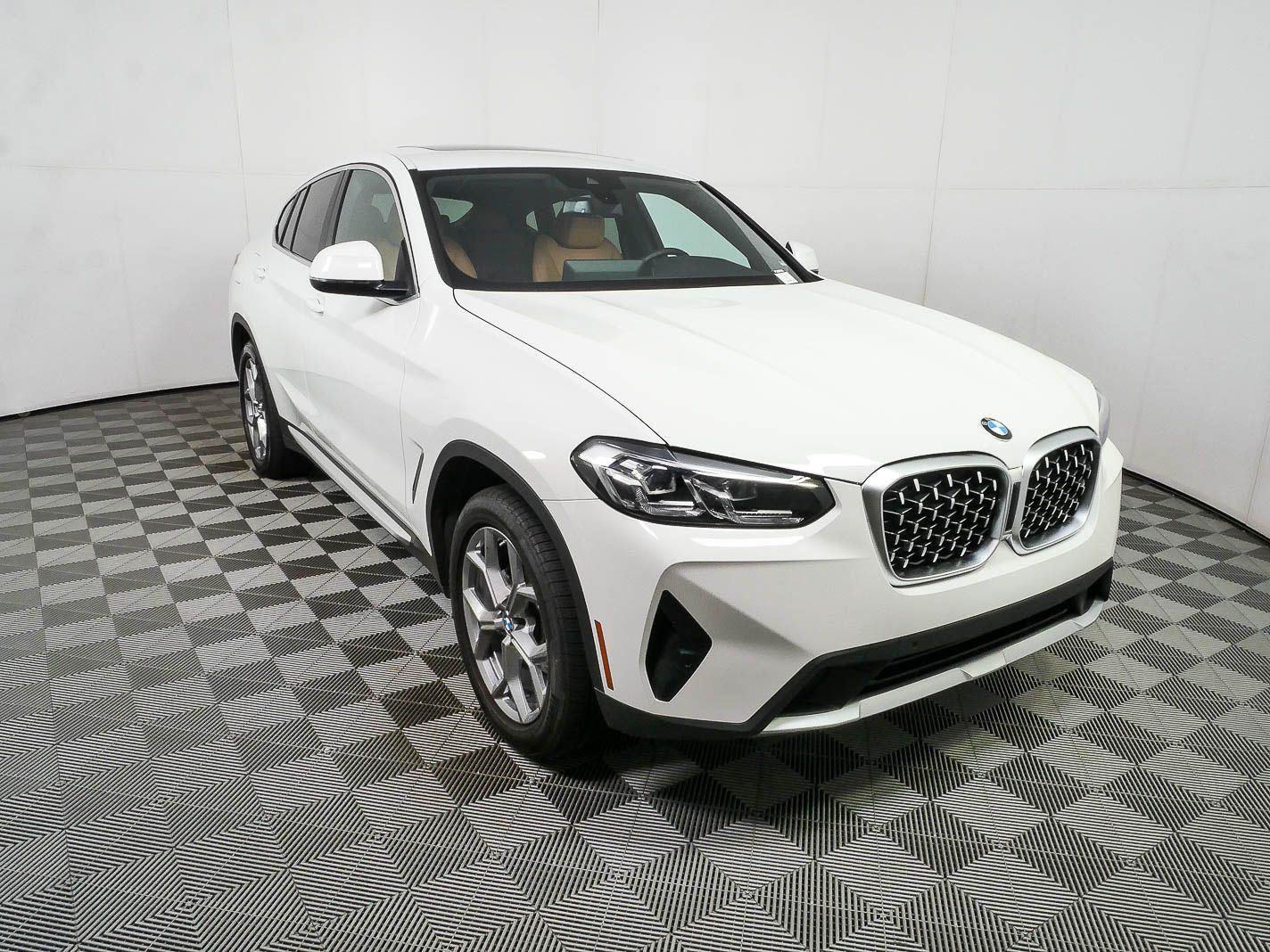 Used 2025 BMW X4 xDrive30i AWD/4WD image 26