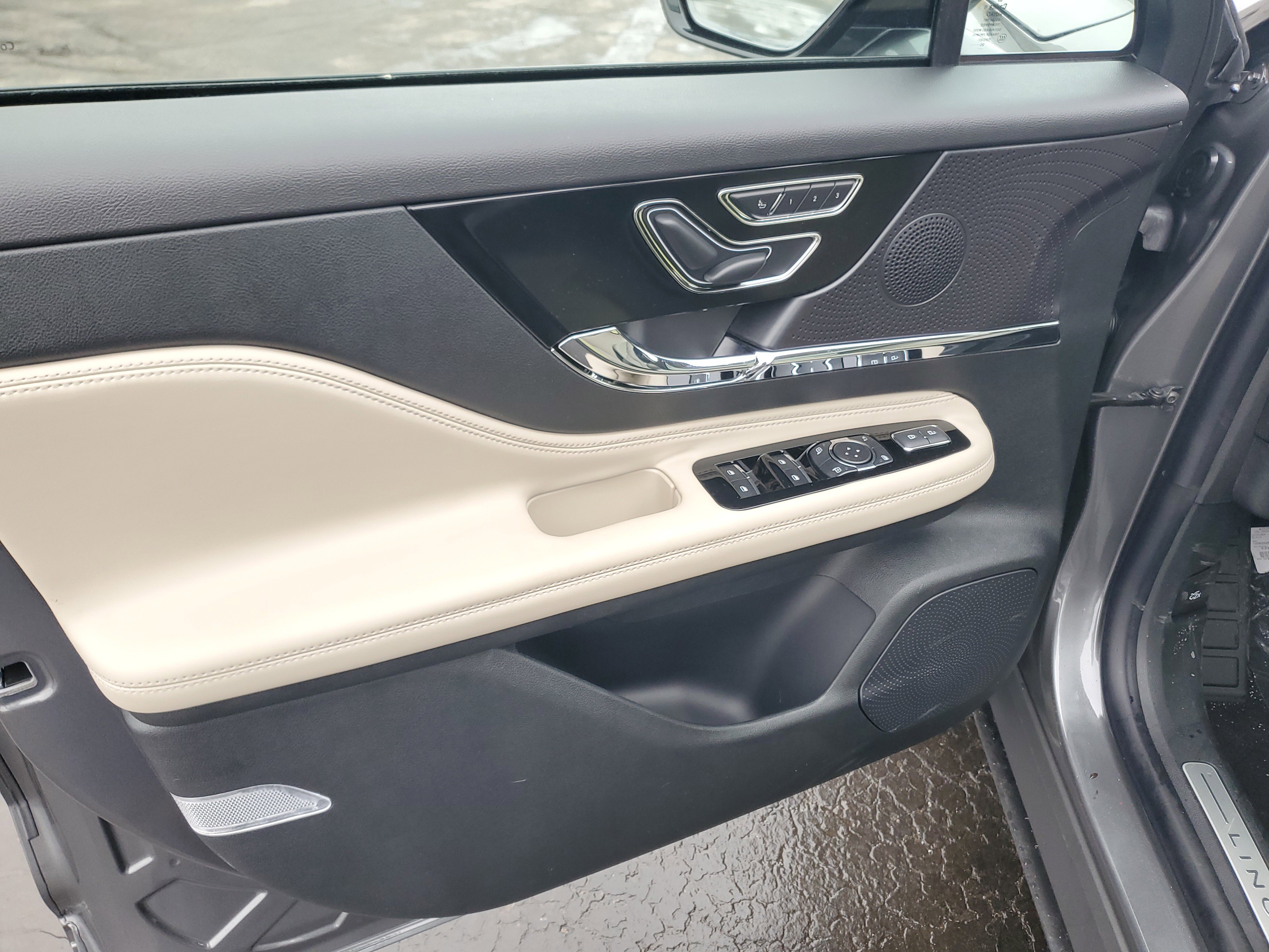 New 2026 Lincoln Corsair Premiere AWD/4WD image 8