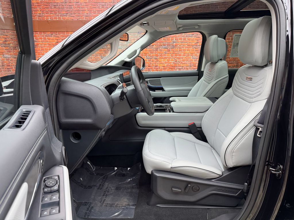 New 2027 Ford Expedition Platinum w/ Platinum Ultimate Package AWD/4WD image 24