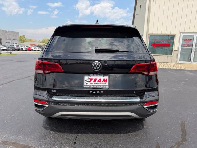 Used 2023 Volkswagen Taos SE w/ Panoramic Sunroof Package AWD/4WD image 6