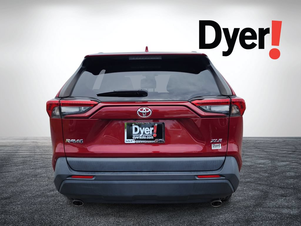 Used 2022 Toyota RAV4 XLE FWD image 5
