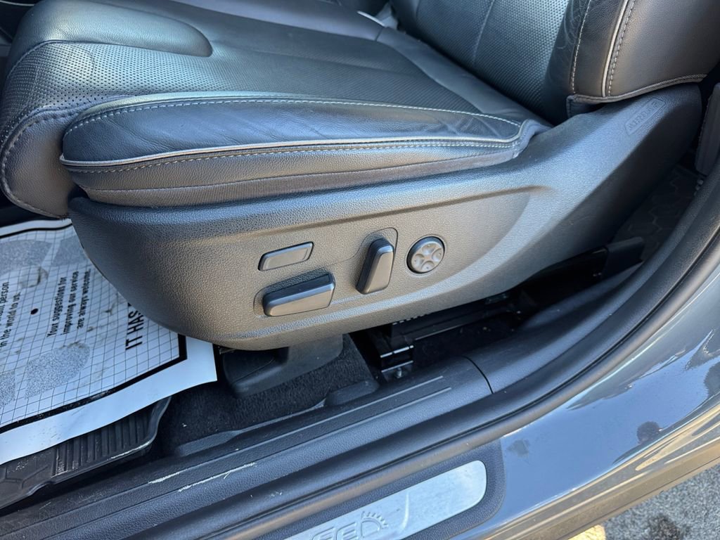 Used 2023 Hyundai Santa Fe Limited image 31